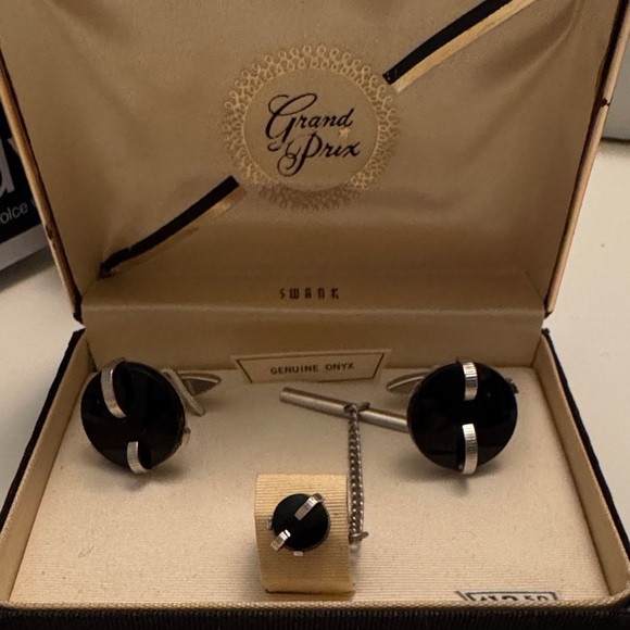 SWANK Other - Swank Black Onyx Cufflinks and Tie Clip Set Vintage